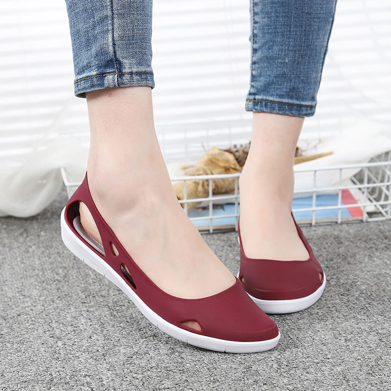 Pointed Toe Sandals 2023 New Plastic Beach Toe Sandals Summer Fairy Style Casual Flat Low Top Hole Shoes