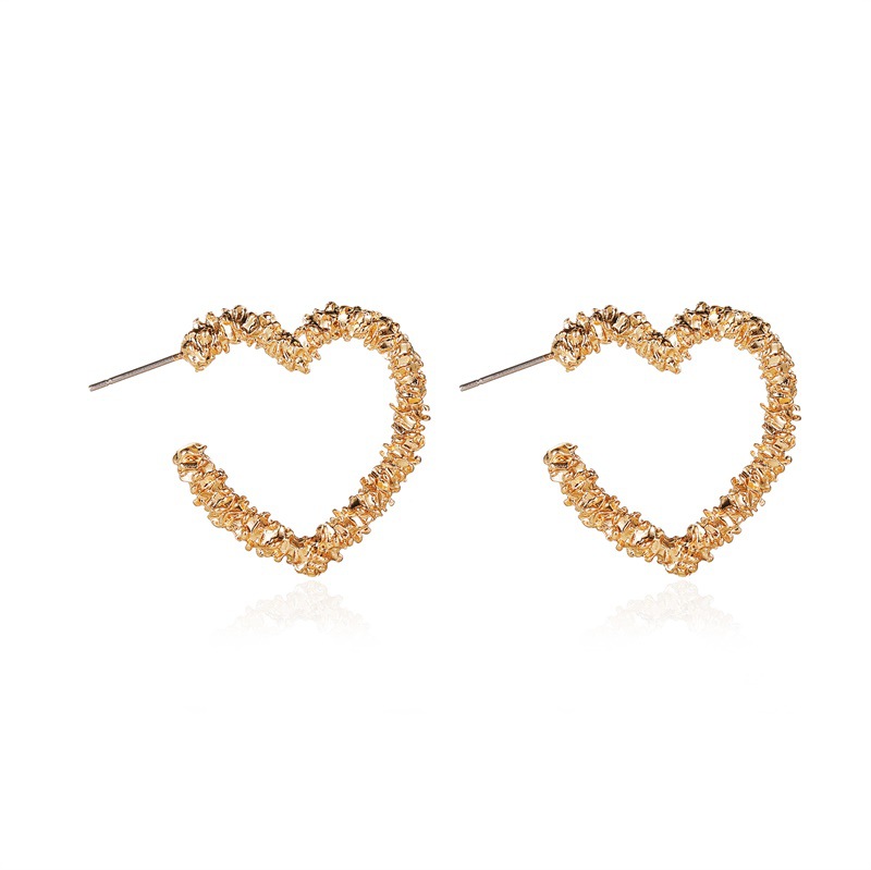 European and American New Earrings Internet Popular Style Elegant Carved Opening Love Earrings Simple Alloy Frosted Heart-shaped Earrings