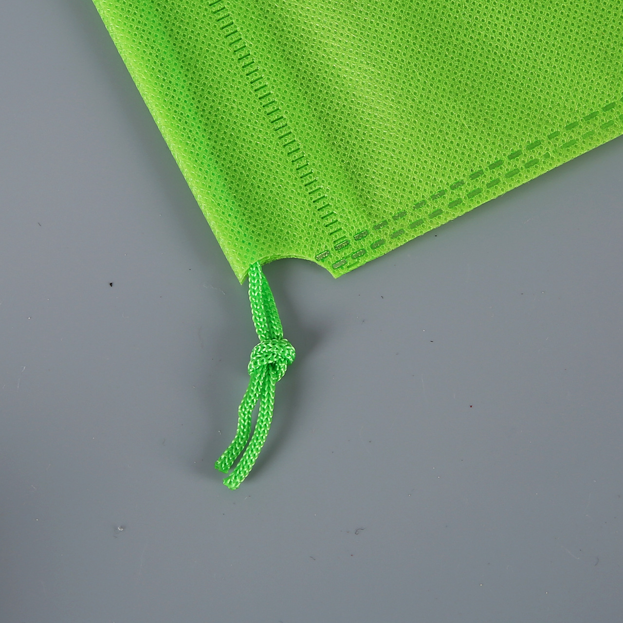 Non-woven drawstring bag in stock wholesale shoes clothing dustproof storage packaging bag drawstring bag printed logo