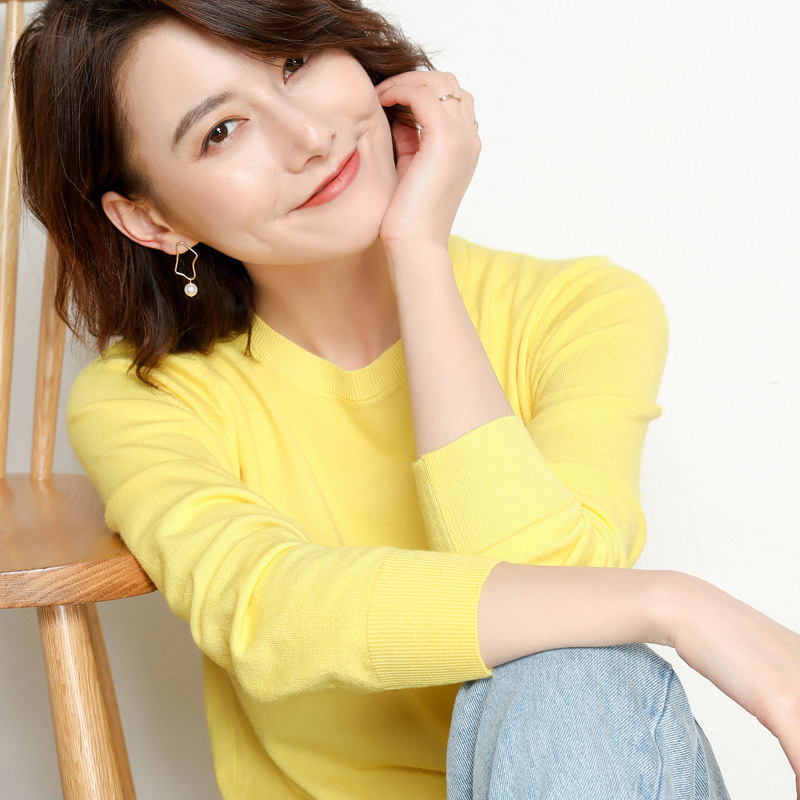 Spring and Autumn Solid Color New Casual Korean Round Neck Loose plus size Sweater Women's Knitted Base Shirt Pullover Wholesale