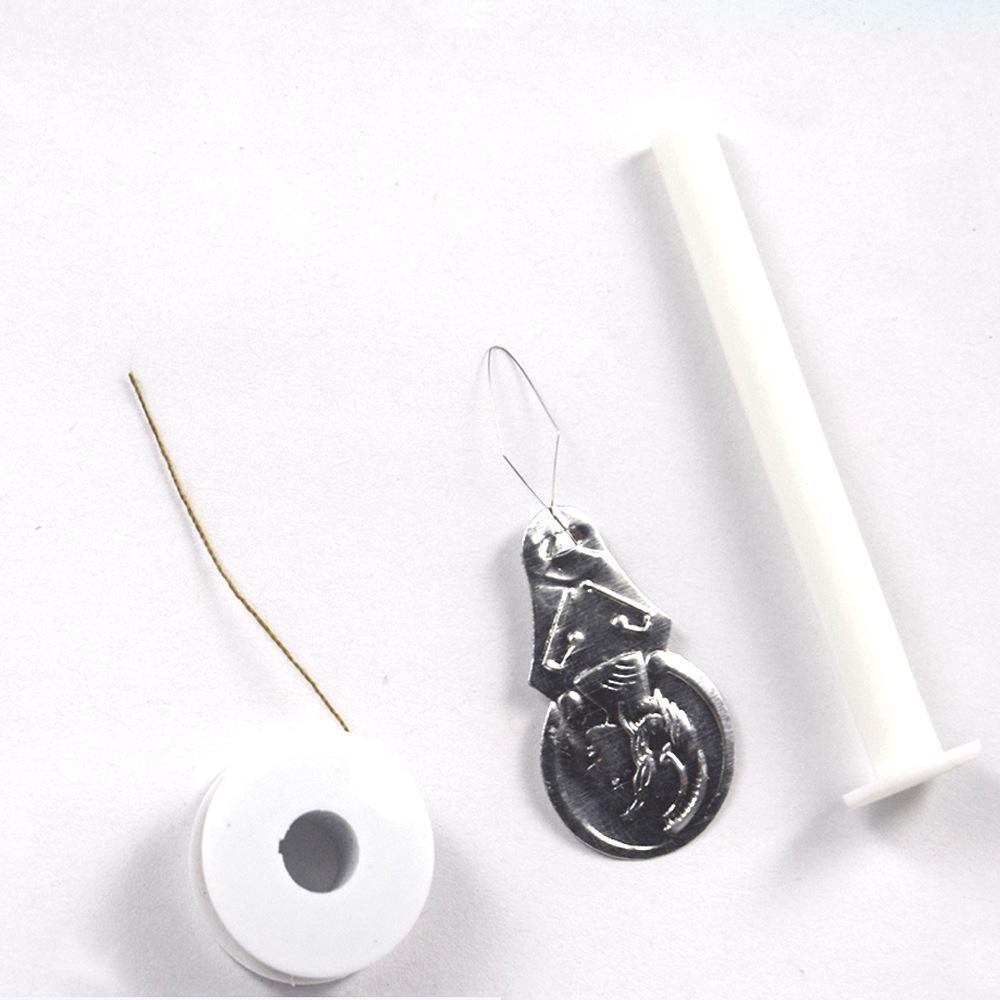 portable-handheld-mini-sewing-machine-for-thick-thin-fabric-manual-home-use-small-sewing-machine-handystitch