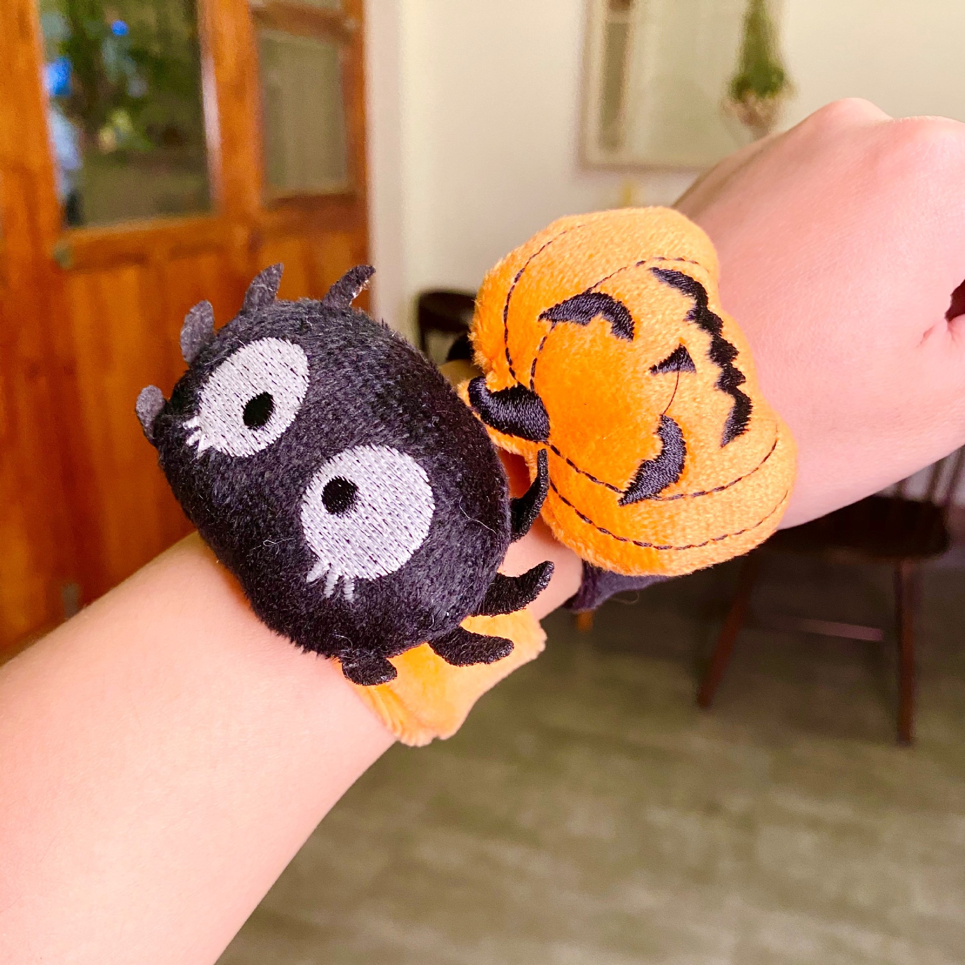 Cross-border Explosions Halloween Snap Circle Ghost Festival Cute Bracelet Funny Spider Pumpkin Clap Circle Children's Small Gift