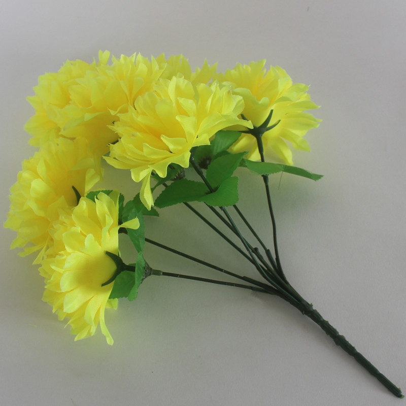 Supply 7 small claw chrysanthemums Qingming sacrifice Ancestor Tomb sweeping cemetery decoration Buddha flowers Memorial supplies daisy flower art