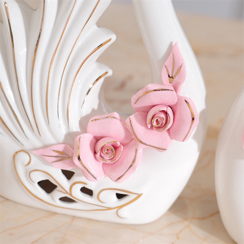 Swan ornaments factory direct creative ceramic living room TV cabinet decorations for wedding gifts crafts
