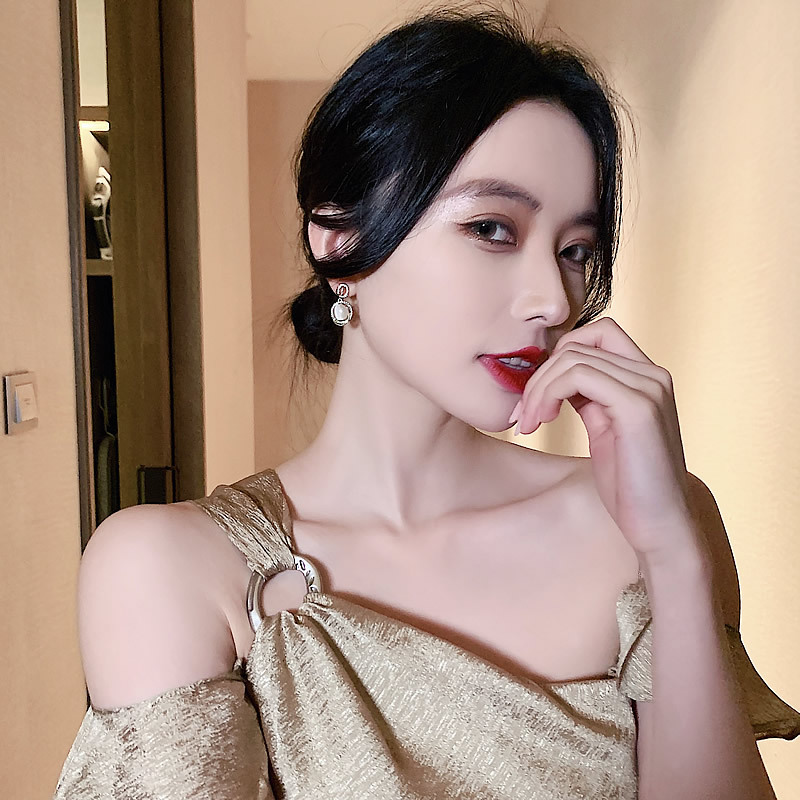 Silver Needle South Korea Distinctive Three-dimensional Oval Artificial Cat's Eye Earrings Internet Celebrity Elegant All-match Jewelry Circle Earrings