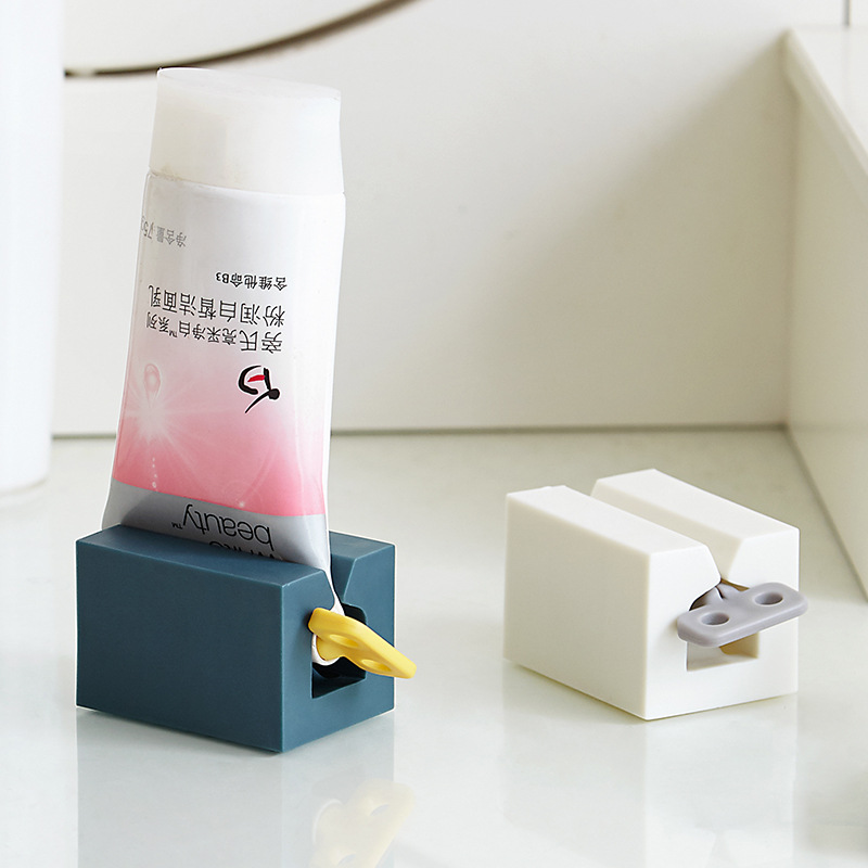 Creative lazy toothpaste squeezer simple toothpaste clip facial cleanser Press children manual toothpaste squeezer