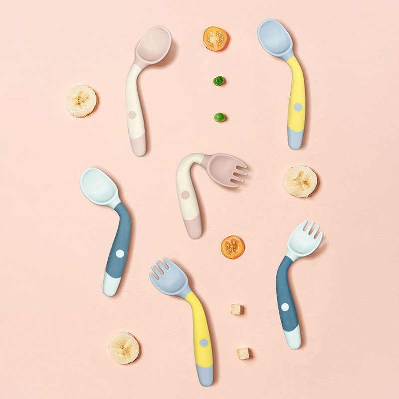 Manufacturers supply children's learning to eat training tableware twist fork spoon silicone soft spoon baby bendable spoon