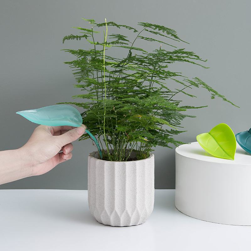 A2928 Creative Potted Tree Leaf Type Diversion Watering Funnel Plant Drainage Watering Device Watering Device