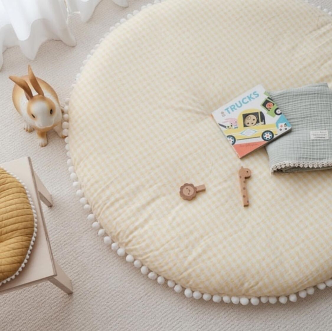 INS Children's Round Fur Ball Climbing Mat Simple Floor Mat Bedroom Mat Children's Room Decorative Mat
