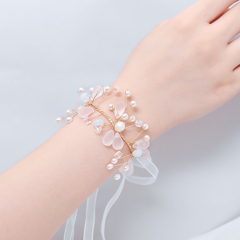 Ins Handmade Simple Bride Bridesmaid Wrist Flower White Pearl Hand Flower Wedding Gift Sister Group Event Celebration