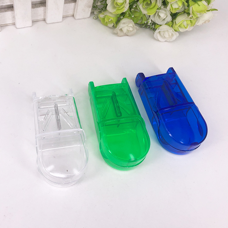 Transparent medicine cutting box medicine cutting device medicine breaking device medicine dividing device for the elderly medicine cutting charge box