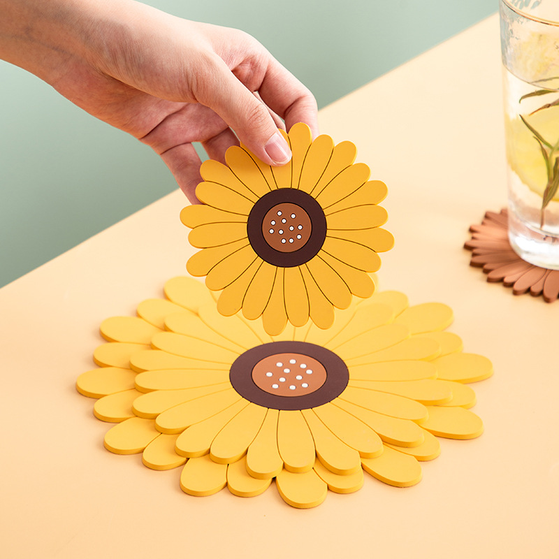 Cute Sunflower Heat Insulation Pad Japanese Style Soft Glue Placemat PVC Coaster Ins Anti-ironing Pad Table Mat Bowl Mat Pot Mat Plate Mat