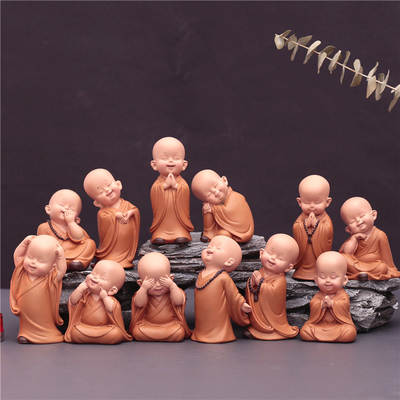 Car ornaments Huineng mini car pendulum small monk novice car carrying resin crafts small gifts for her boyfriend