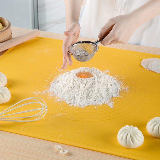 Food grade silicone and dough pad cutting rolling three-piece thickened non-stick dough pad with scale flour pad