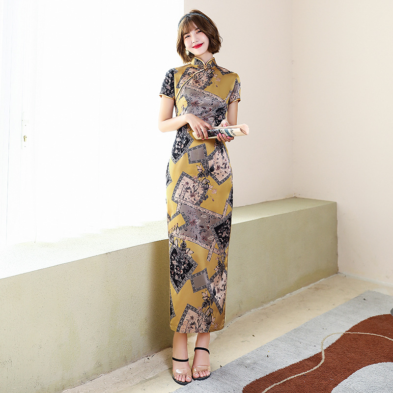 2023 New Summer and Autumn Long Cheongsam Dress Women's Dress Slim-fit Performance Mother's Performance Chinese Style Satin