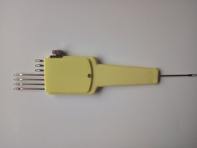 メーカー直販セーター編み機部品1 × 7は針を選ぶことが多く、伝線器が多く、針距離は4.5mmである|undefined