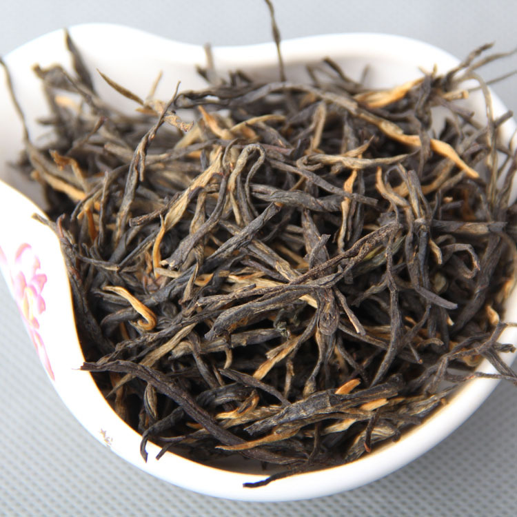 2023 Yunnan Fengqing Yunnan black tea classic 58 raw materials pine needles one bud two leaves straight black tea