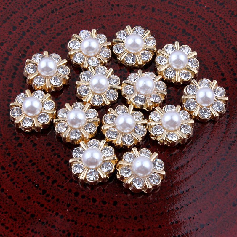Hot selling classic pearl rhinestone small flower-shaped diamond-embedded alloy diamond buckle handmade DIY hair accessories flower plate jewelry