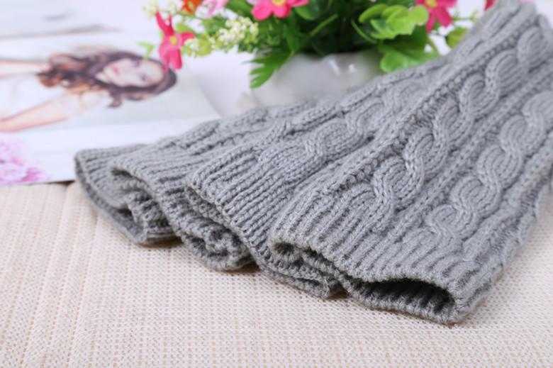 Yifan Autumn and Winter Outdoor Travel Warm Cold-proof Solid Color Twist Long Half-finger Elastic Sleeve Knitted Arm Cover for Women_voghion.com