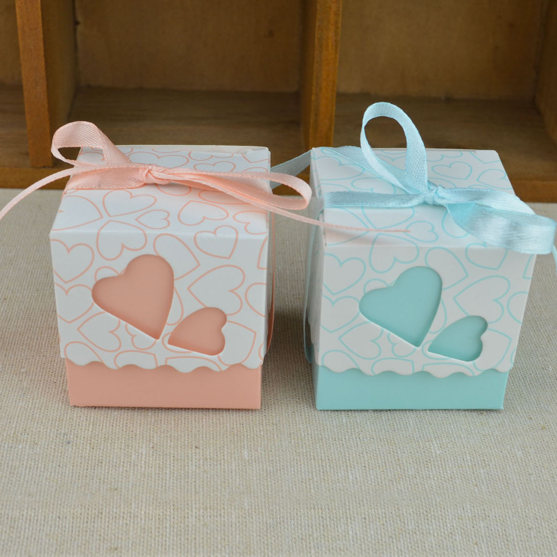 Korean-style hollow double love candy box wholesale wedding gift candy box candy box baby birthday gift box