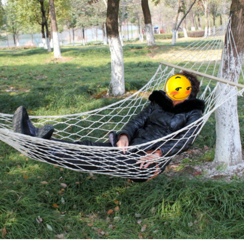 Cross-border Outdoor Mesh Hammock Single Person Cotton Wooden Rod Hammock Open Air Swing Seaside Beach Leisure Hammock Bed
