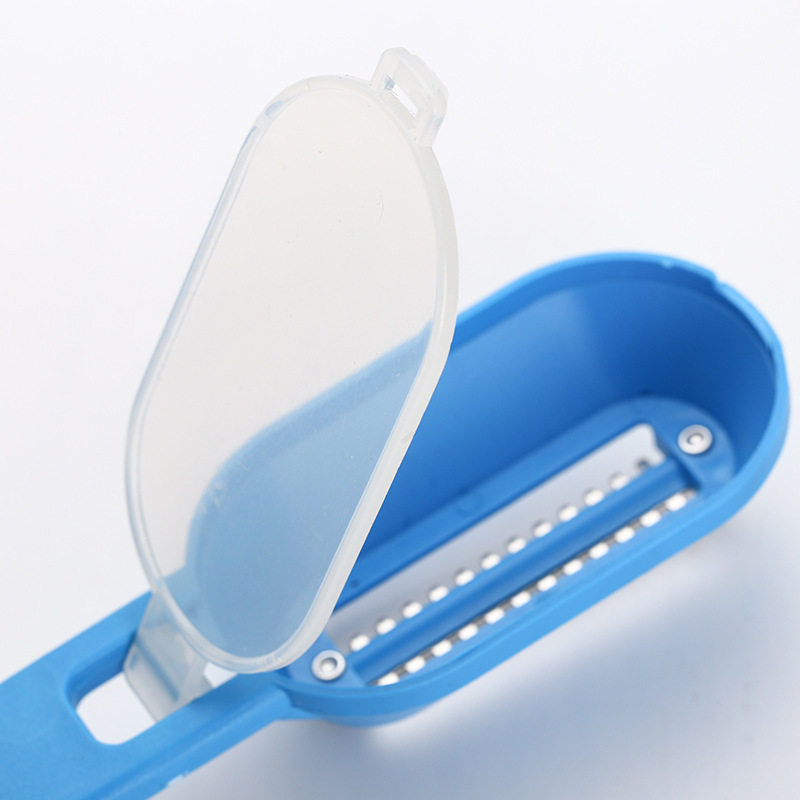 ステンレスのうろこをかぶせて、うろこを剃る器の台所のうろこを取ります。|undefined