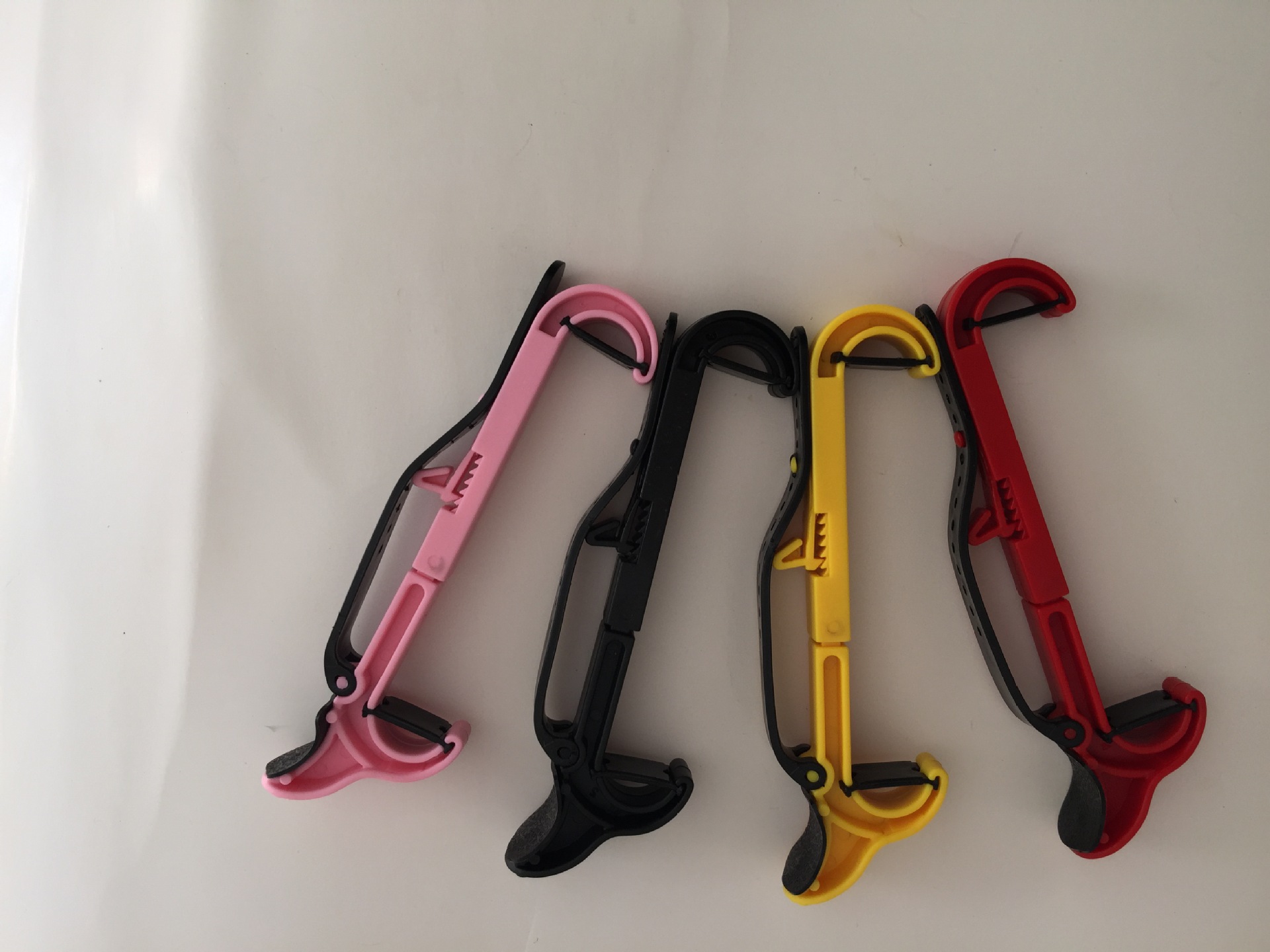 Factory Direct Sales New Universal multi-function hook-up car GPS navigation steering wheel car mobile phone holder