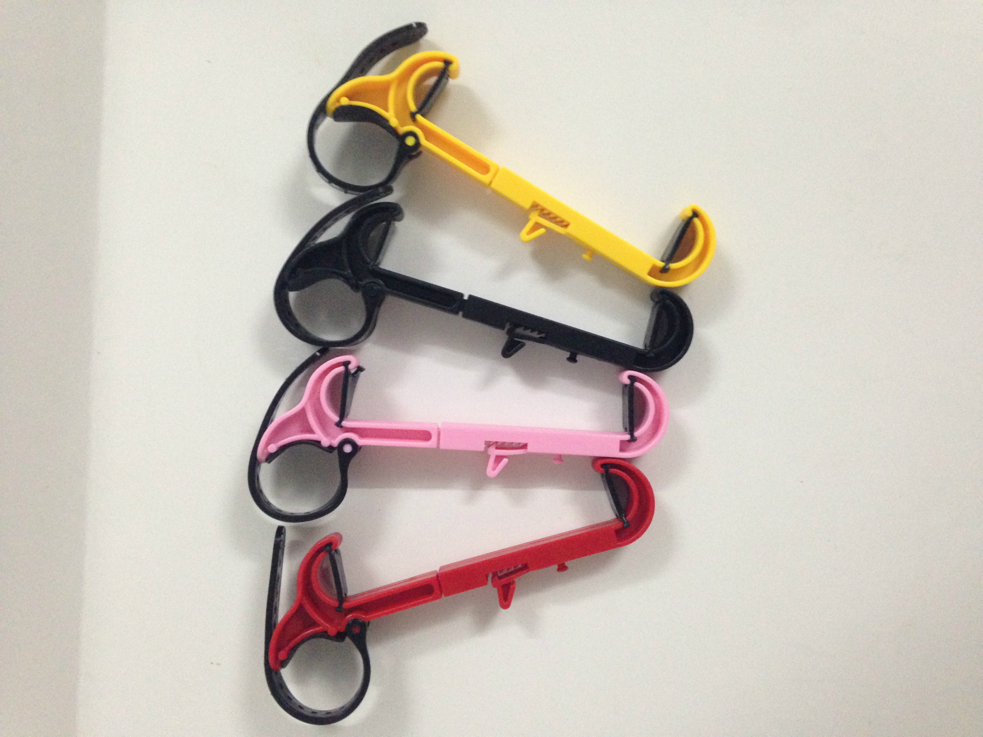 Factory Direct Sales New Universal multi-function hook-up car GPS navigation steering wheel car mobile phone holder