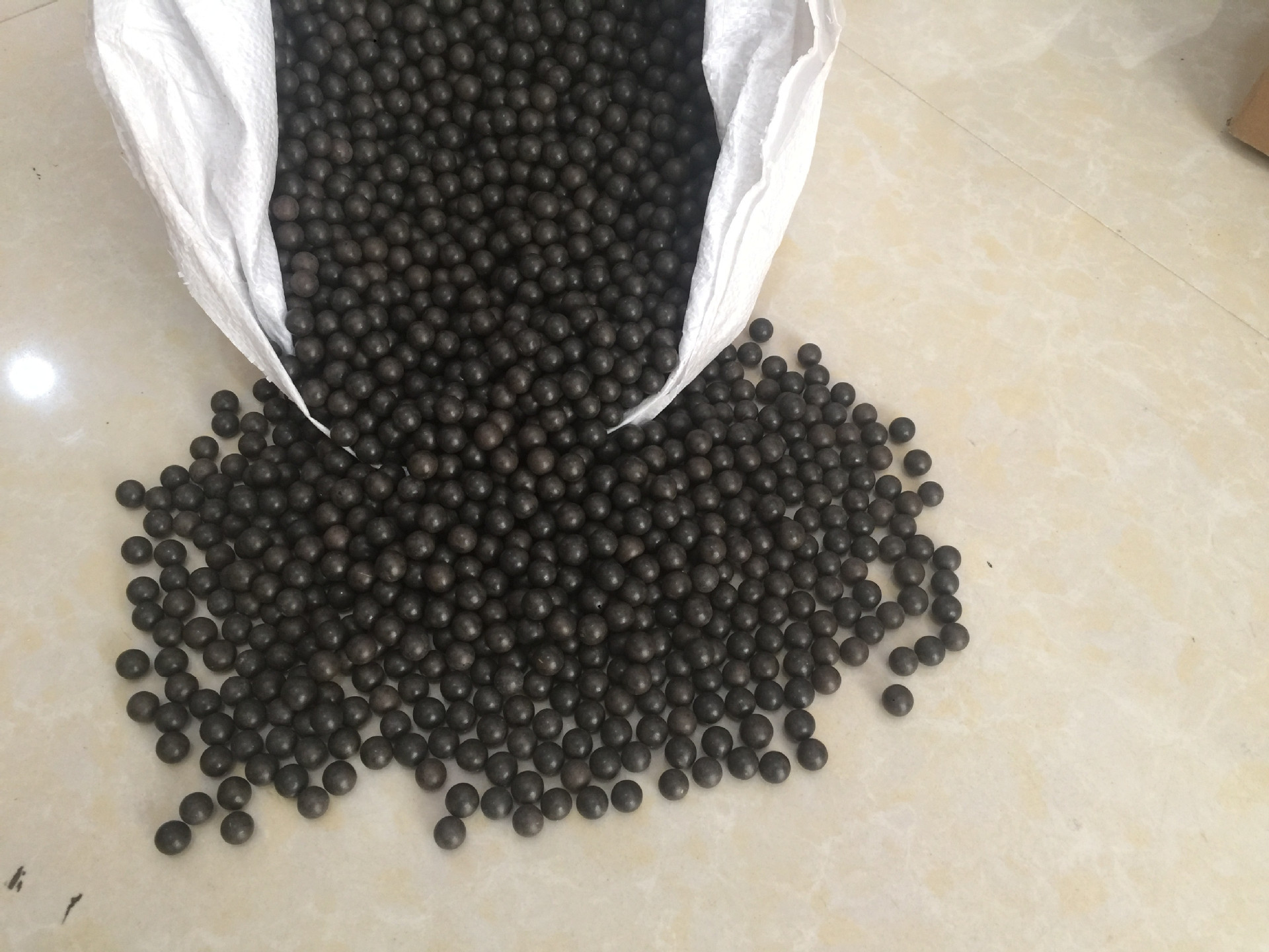 Add hard mud balls 8mm,9mm,10mm mud balls slingshot mud balls a bag of 50kg mud beads
