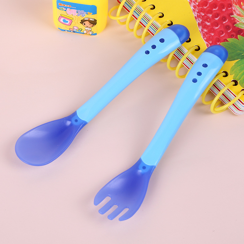 Factory direct supply baby shop baby tableware soft head safety temperature spoon feeding medicine baby temperature soup spoon spoon wholesale