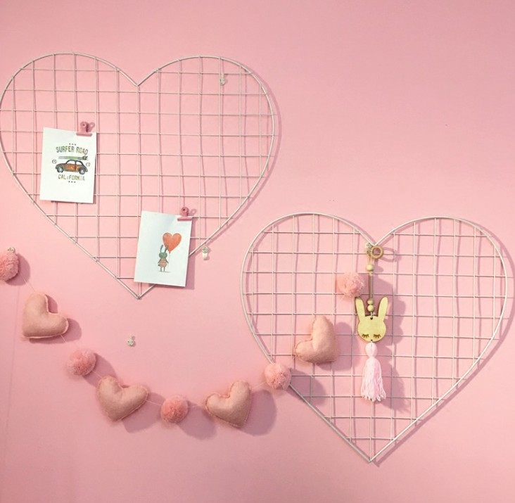 Creative Heart Grid Photo Wall Girl Heart Bedroom Iron Grid Photo Wall Korean Princess Room Decoration