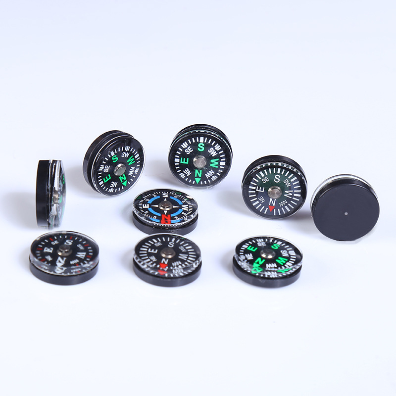 Outdoor mountaineering camping decoration accessories mini portable ABS oil filling 20mm Compass small gift processing wholesale