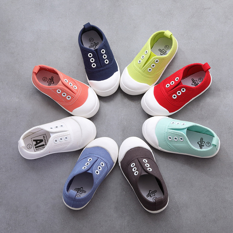 Factory in stock wholesale spring new South Korea lightweight children's toddler shoes canvas shoes candy color small middle children 1-7