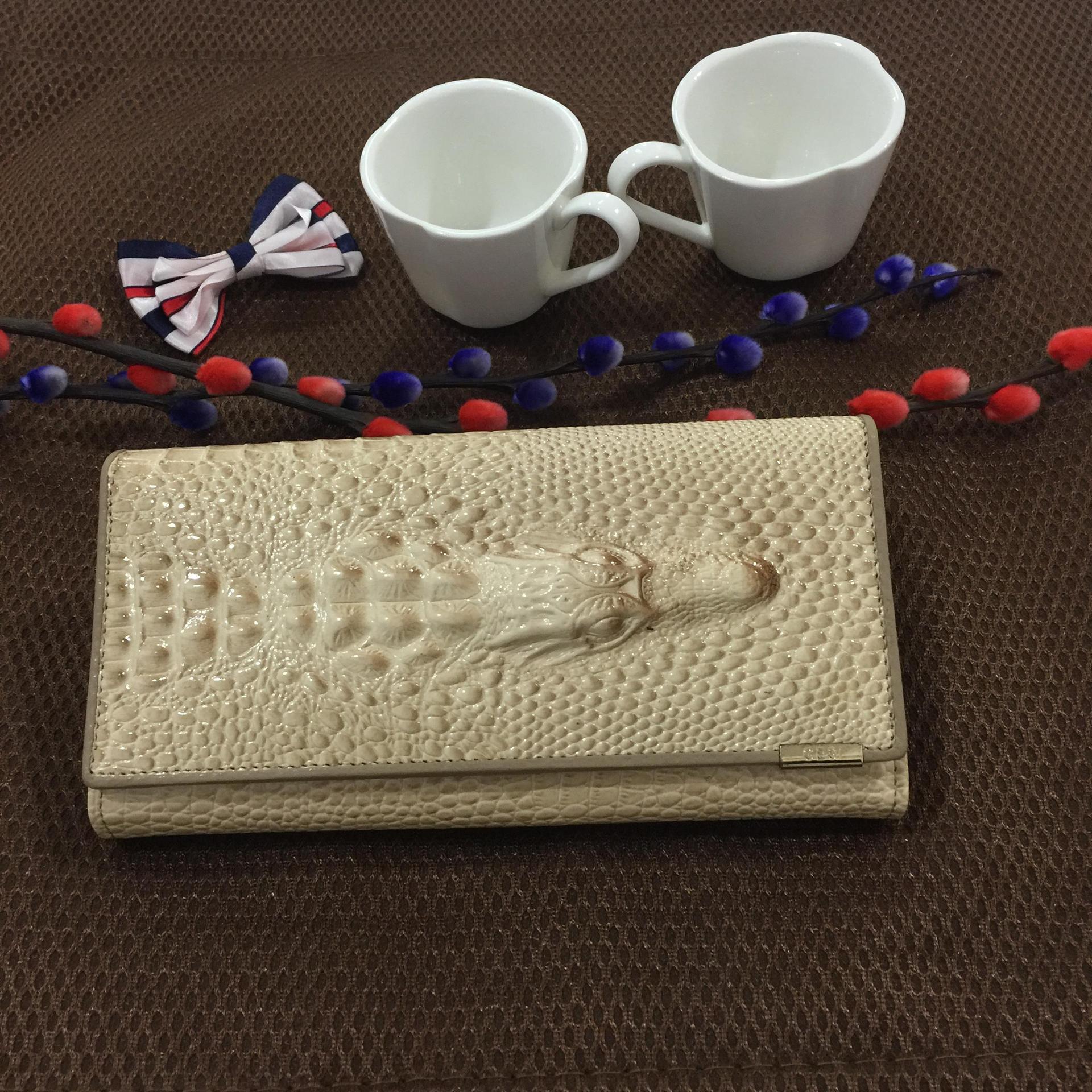 Crocodile pattern 2024 hot selling Korean long leather ladies wallet large capacity wallet factory direct wholesale