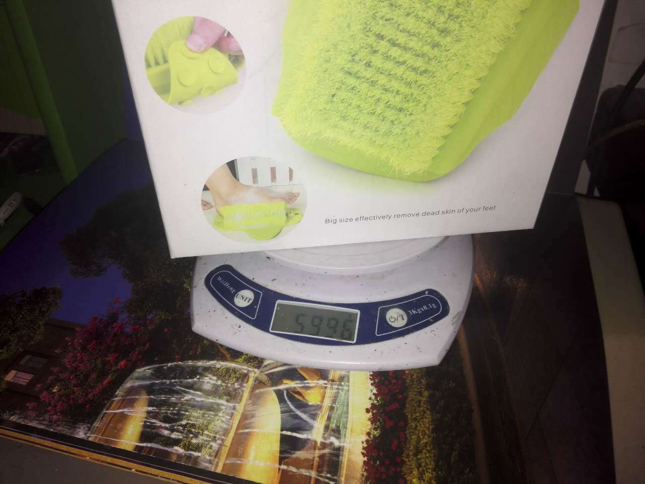 2016 new TV product foot brush foot brush foot cleaning brush foot rub with suction cup