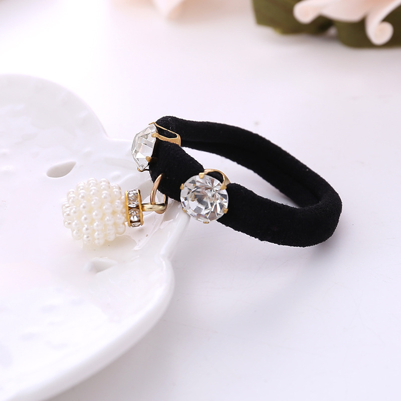 New hair band Black seamless strong pull constantly occurs rubber band 3 Diamond towel ring 2 yuan shop small jewelry wholesale