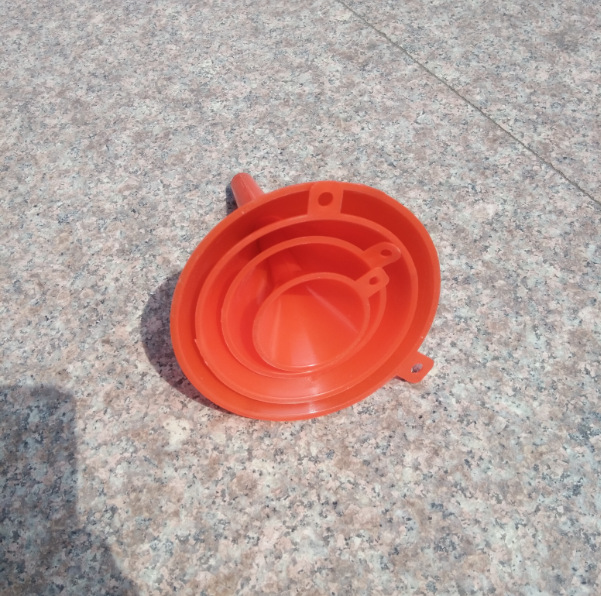 Liquid use red plastic funnel plastic mouth plastic refueling large small size funnel oil Hopper plastic funnel