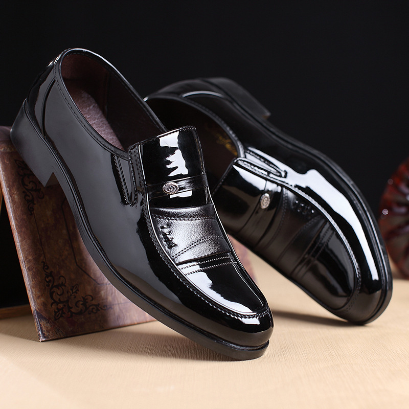 2023 new men's shoes wholesale men's casual shoes low-top set of feet fashion Youth One-Step formal leather shoes men