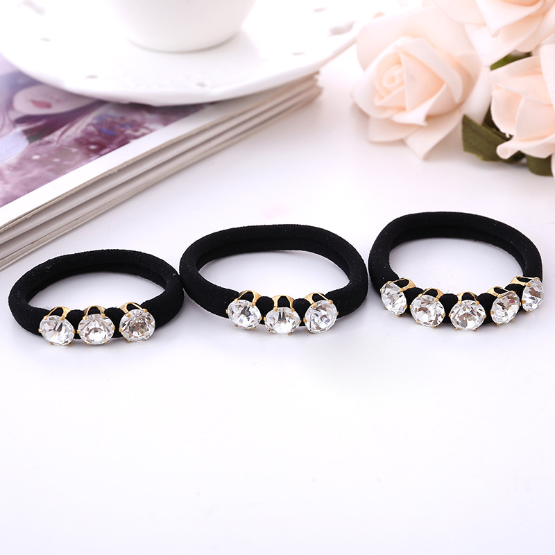 New hair band Black seamless strong pull constantly occurs rubber band 3 Diamond towel ring 2 yuan shop small jewelry wholesale