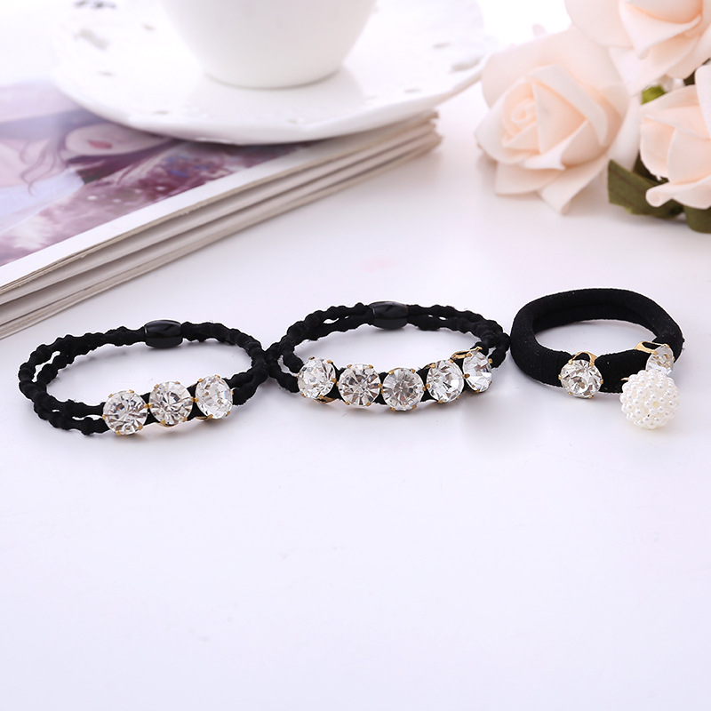 New hair band Black seamless strong pull constantly occurs rubber band 3 Diamond towel ring 2 yuan shop small jewelry wholesale