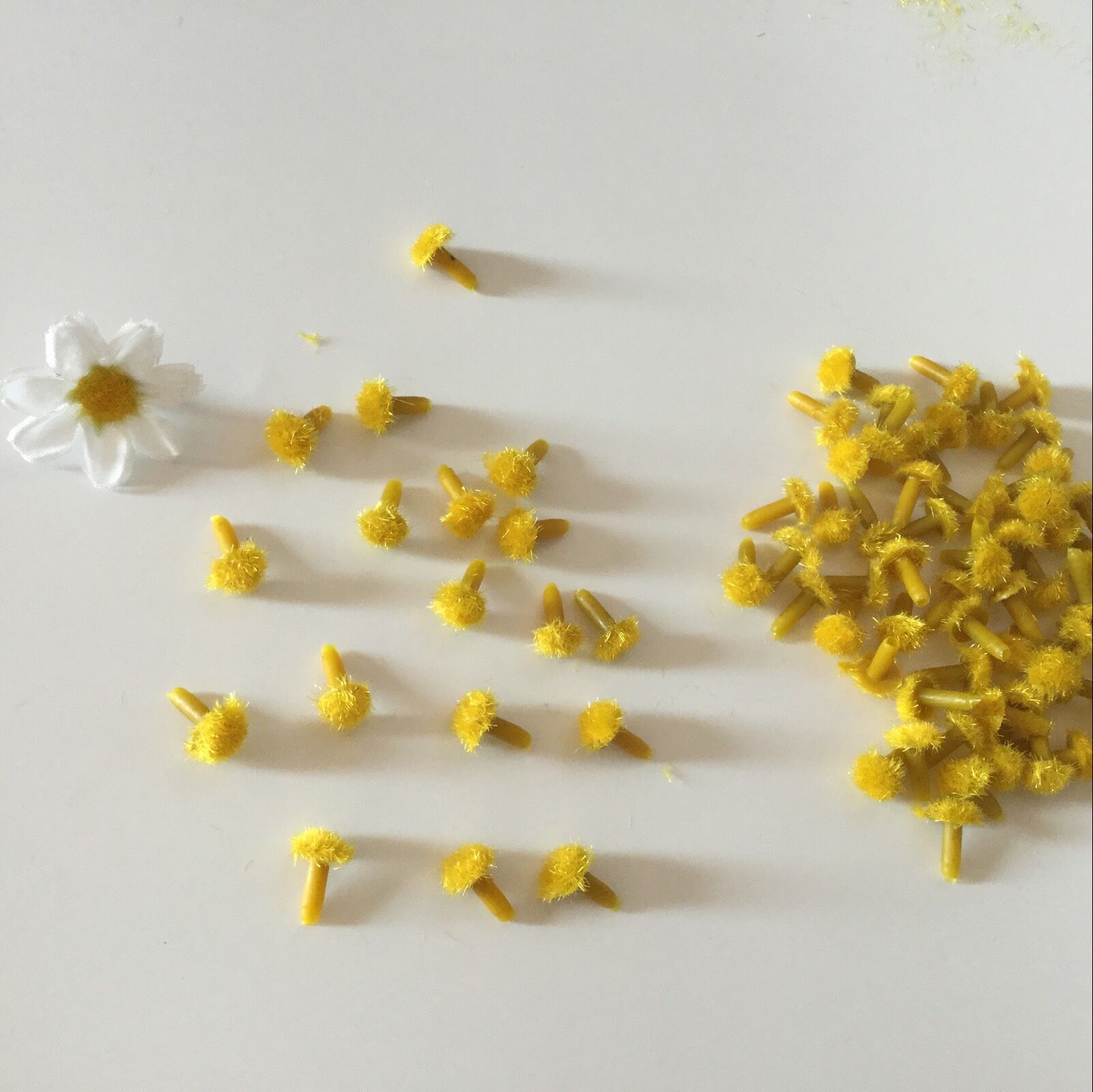 Factory wholesale simulation flower core sunflower heart sun flower heart silk mesh flower stocking flower material accessories 1 pack