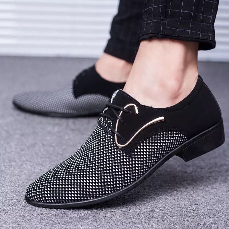 The new casual shoes men's business formal leather shoes wedding shoes fashion scrub lace men's shoes wholesale