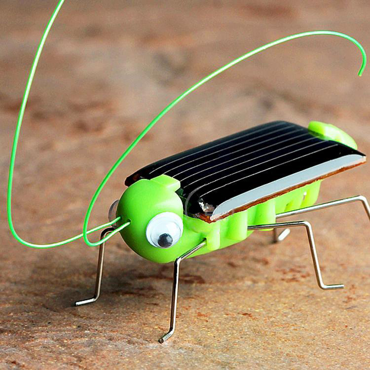 Solar grasshopper solar toy cockroach car new strange trick educational children's toy small gift