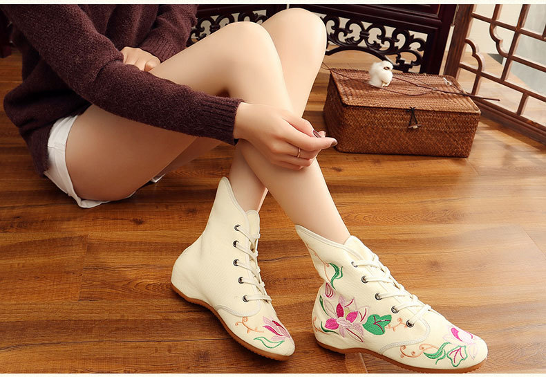 [Mandragora] Chinese Style Autumn and Winter New High Wedge Embroidered Cloth Boots Ethnic Style Oxford Bottom Women's Single Boots_voghion.com