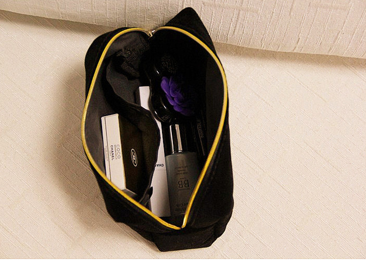 High-grade flannel cosmetic bag flannel embroidery storage bag winter flannel fabric zipper bag wholesale