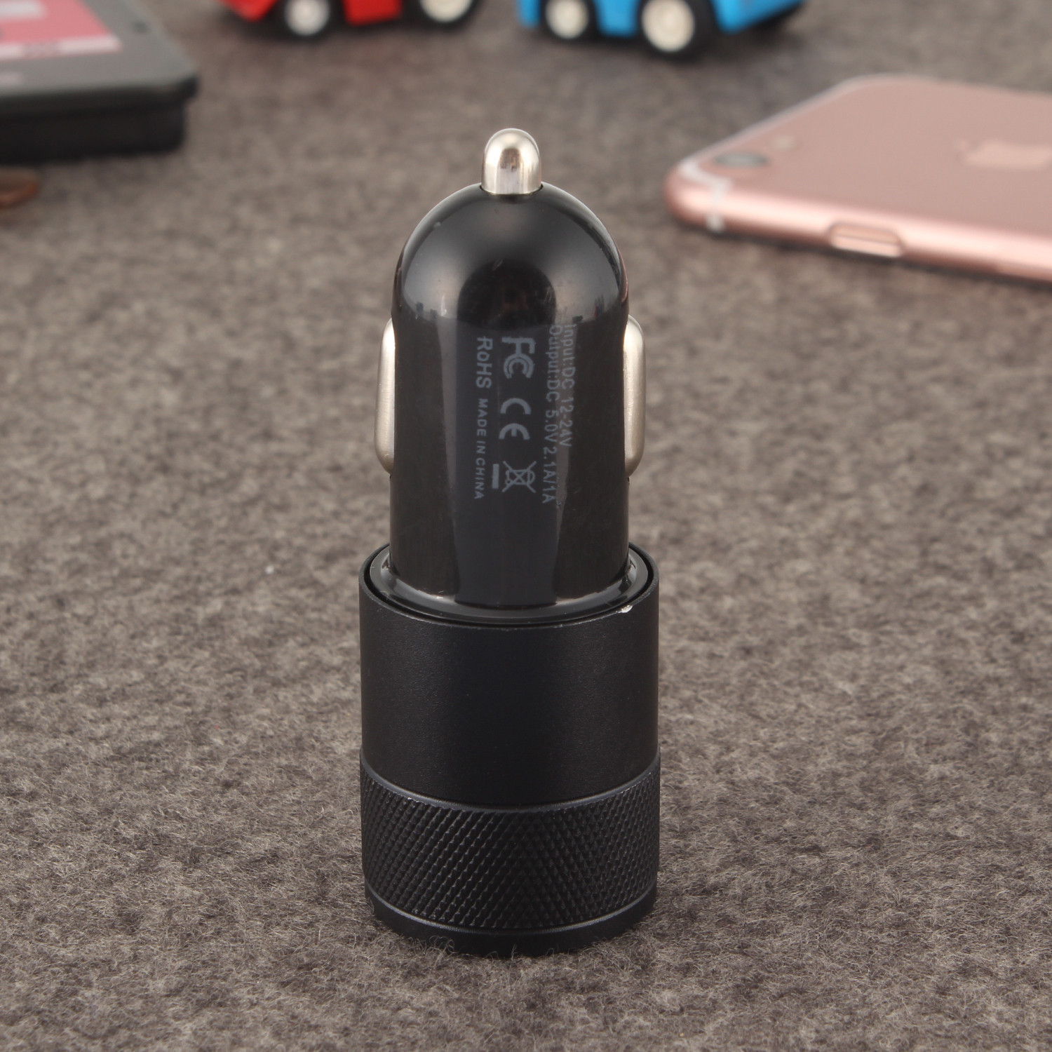 Small steel gun car charger metal dual USB aluminum alloy car charger 2.1A tablet smartphone car charger wholesale