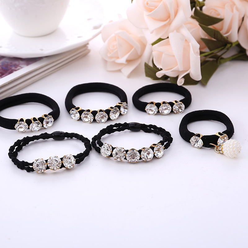 New hair band Black seamless strong pull constantly occurs rubber band 3 Diamond towel ring 2 yuan shop small jewelry wholesale