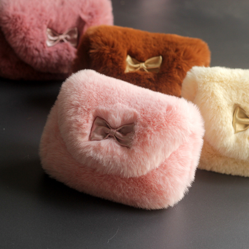 Factory direct children's bag Korean children's imitation fur bag girl's princess bag messenger bag flip messenger bag
