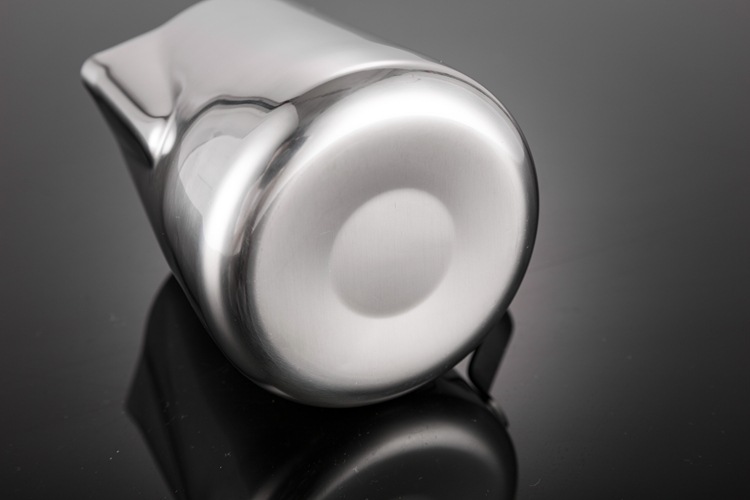Thickened stainless steel with scale drawing jar milk bubble Cup Milk Cup Japanese style drawing Cup fancy coffee set