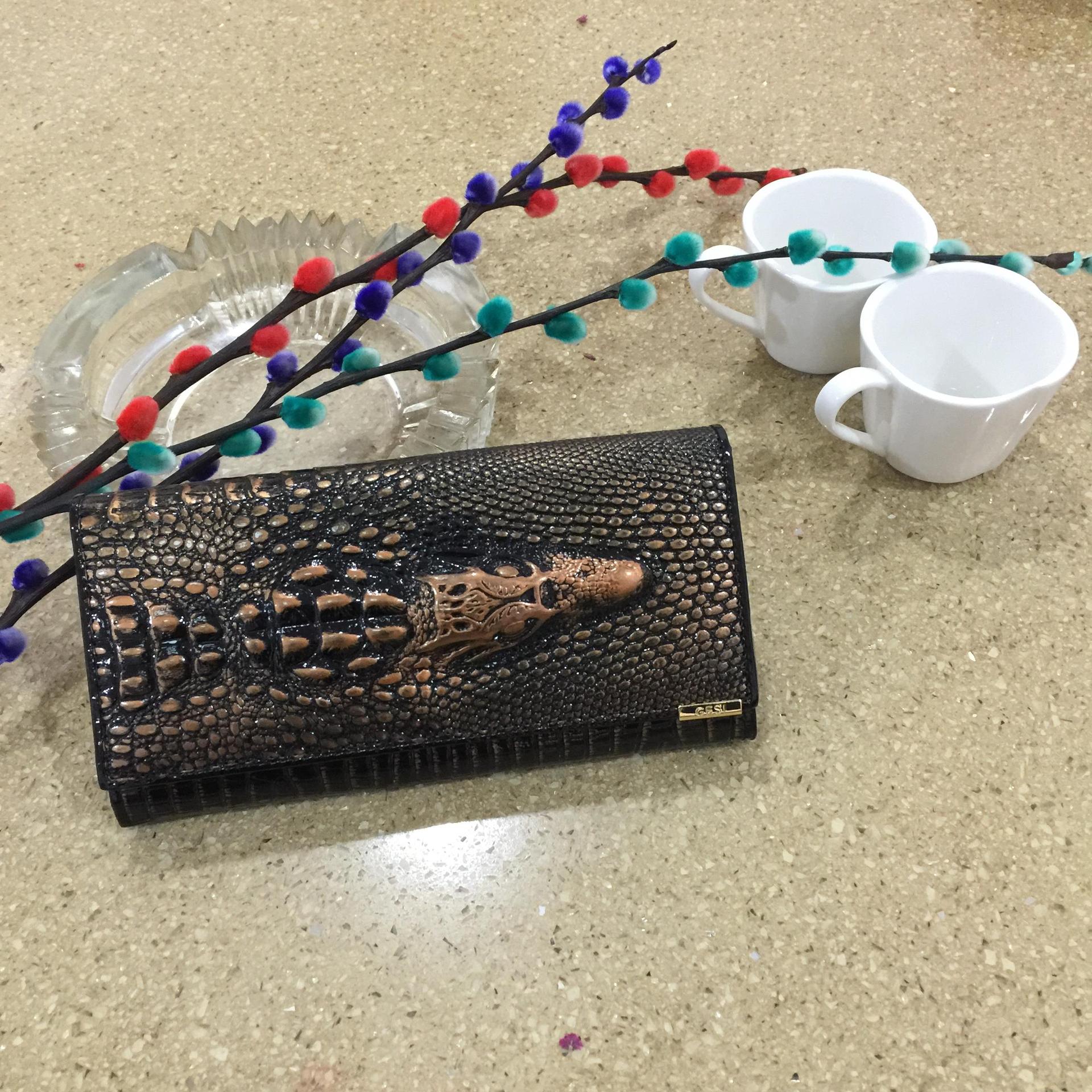 Crocodile pattern 2024 hot selling Korean long leather ladies wallet large capacity wallet factory direct wholesale